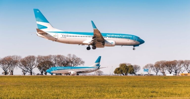 Posible paro en Aerolíneas Argentinas en la víspera de Semana Santa: qué podría pasar con los vuelos