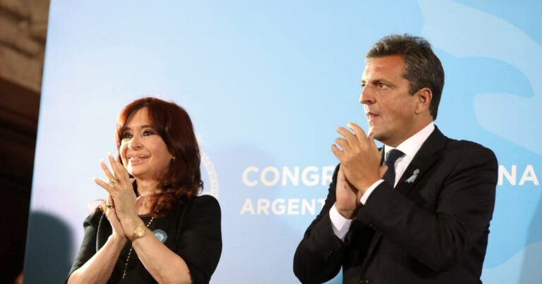 Intendentes impulsan a Cristina Kirchner y Sergio Massa como candidatos en las elecciones bonaerenses