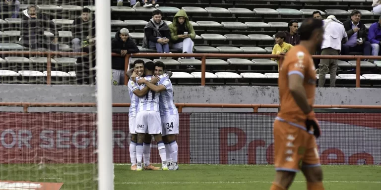 Racing le ganó a Aldosivi y se ilusiona con la clasificación en el Torneo Apertura