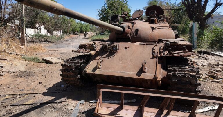 Dos años de guerra en Sudán: una nación en ruinas mientras la ayuda escasea y la violencia se multiplica