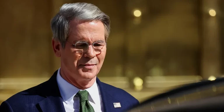 La Embajada china en Argentina rechazó declaraciones del Secretario del Tesoro de EEUU