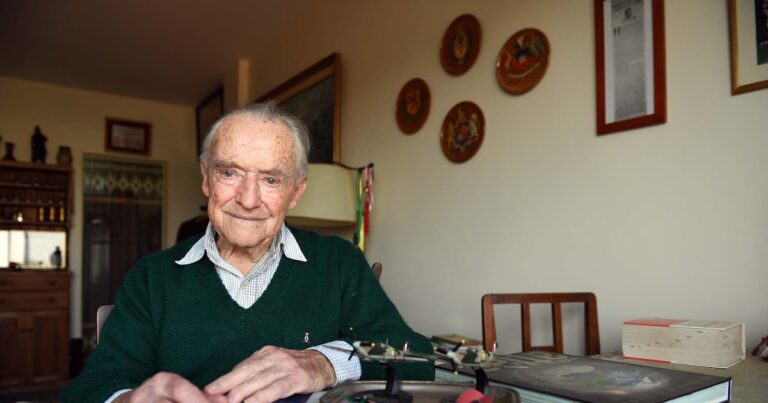 Murió Ronnie Scott a los 107 años: la vida del piloto argentino que se enlistó en la marina británica para combatir contra Hitler