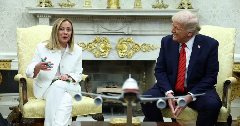 Trump y Meloni confían en que Estados Unidos y la Unión Europea alcanzarán un acuerdo arancelario, aunque “sin prisa” y con términos “justos”