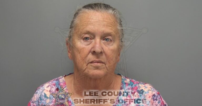 Mujer de 67 años sacó a pasear a su mascota y roció con gas pimienta a los perros que se le acercaban