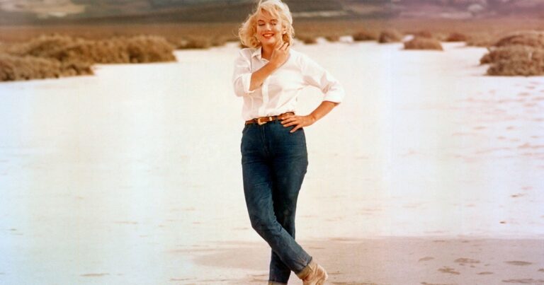 Los jeans de Marilyn Monroe alcanzaron los 52 mil dólares en una subasta junto a otros objetos icónicos de la estrella