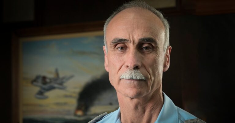 DEF con el jefe de la Fuerza Aérea Argentina: “Con el F-16 estamos jugando en primera”
