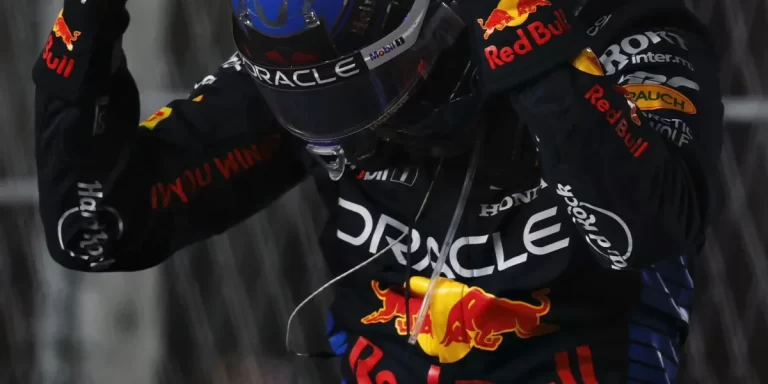 Fórmula 1: Verstappen se quedó con la pole en Arabia Saudita tras un gran cierre