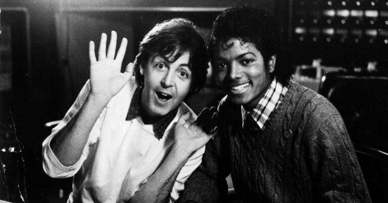 Cómo Michael Jackson compró los derechos de las canciones de The Beatles y traicionó a Paul McCartney