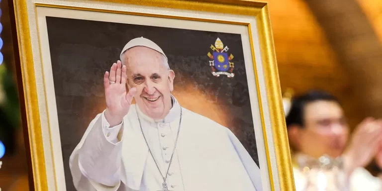 Murió el Papa: dirigentes del arco político lo despidieron en redes