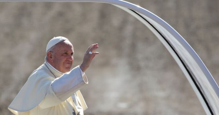 El Papa Francisco fue el primer pontífice en tener Instagram: así usó las redes sociales para difundir su mensaje al mundo