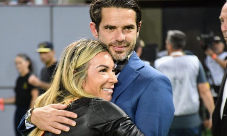 Fernando Gago festejó con una foto junto a su novia el mejor momento de Boca