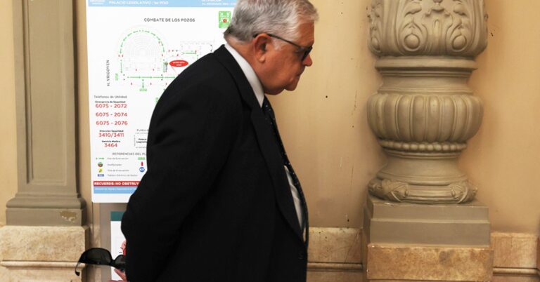 El abandono de Tandanor enfrenta a Petri con López Murphy