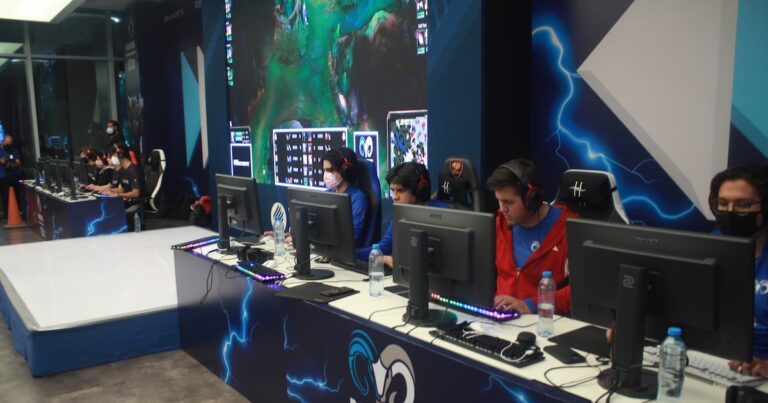 Educación y Esports, cómo el juego competitivo está revolucionando el aprendizaje universitario
