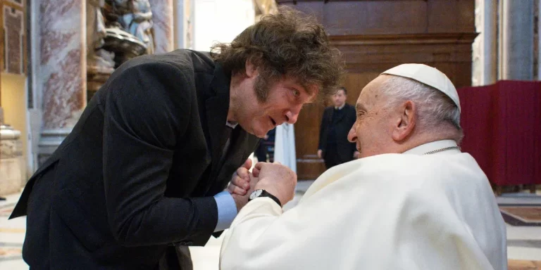 Javier Milei destacó al papa Francisco como “el argentino más importante de la historia”