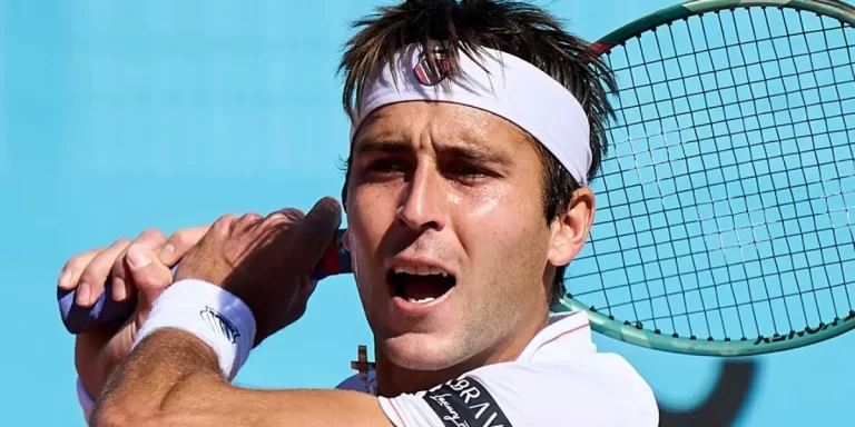 Tomás Etcheverry debutó con el pie derecho en el Masters 1000 de Madrid