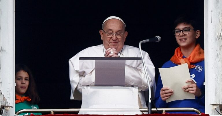 El papa Francisco será recordado en su acta funeraria por combatir los crímenes contra los menores
