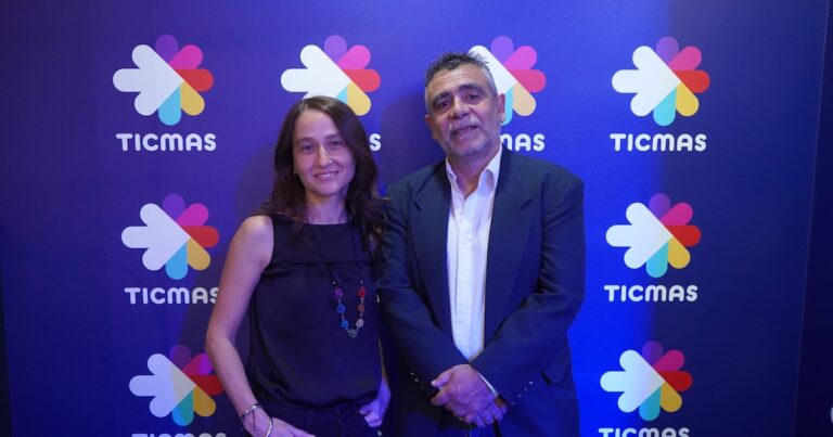 Larisa Chausovsky y Mario Méndez: un inspirador encuentro sobre oralidad y alfabetización el auditorio de Ticmas