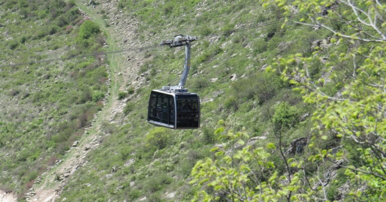 “Dios, dame alas para volar”: la milenaria leyenda que originó un récord Guinness y un teleférico de ensueño