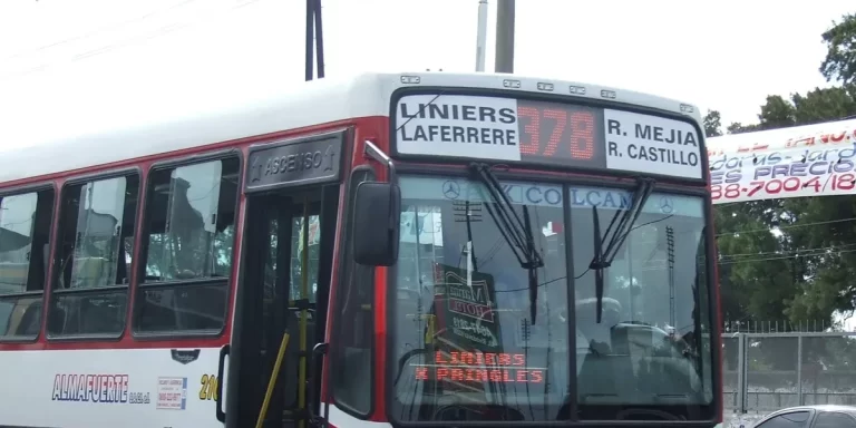 Hay paro en seis líneas de colectivos por la agresión a un chofer durante un robo