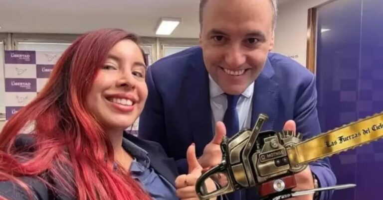 La tiktokera de Adorni también viajó con Milei a la cumbre conservadora de Trump