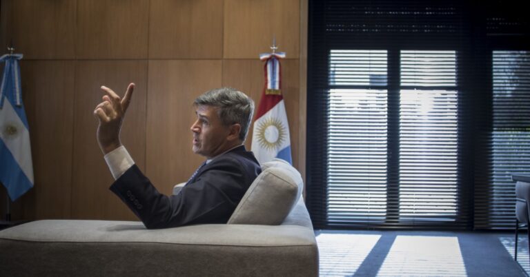 Shock político en Córdoba: Passerini les pidió la renuncia a cientos de funcionarios