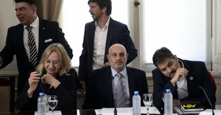 Principio de acuerdo para modificar los plazos de la elección en la provincia