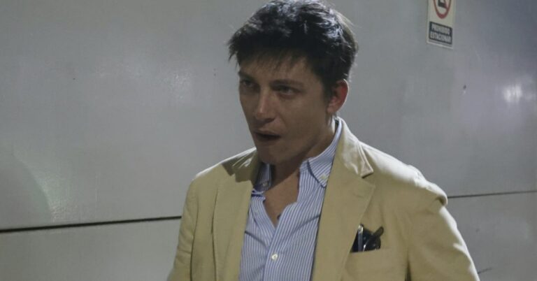 Los trolls de Santiago Caputo furiosos porque Karina los echa de las listas: “Pareja, la concha de tu madre”