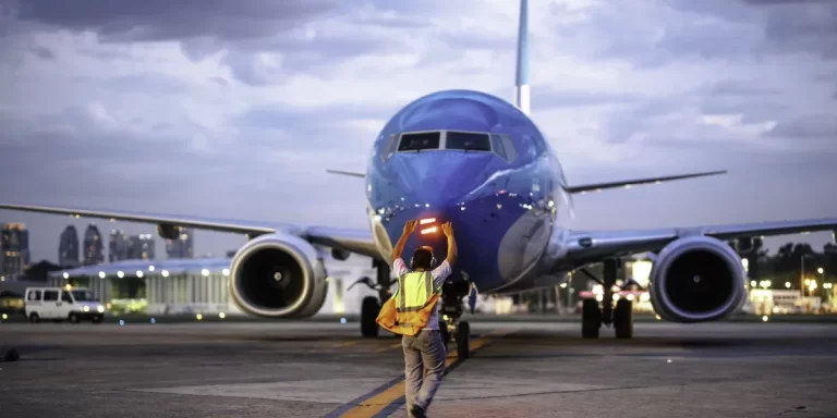 Aerolíneas Argentinas no pedirá fondos del Estado en 2025 por primera vez desde su estatización