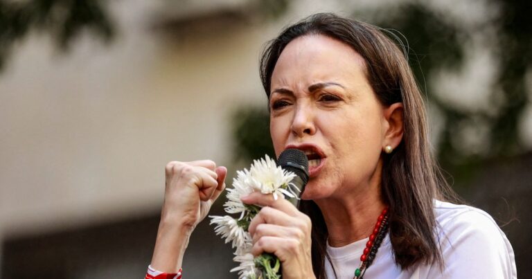 María Corina Machado acusó a Maduro de convertir el trabajo en esclavitud y llamó al pueblo a actuar: “El poder es nuestro”