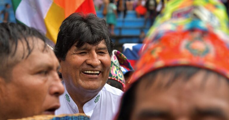 Seguidores de Evo Morales harán una caravana a los tribunales electorales para registrar su candidatura