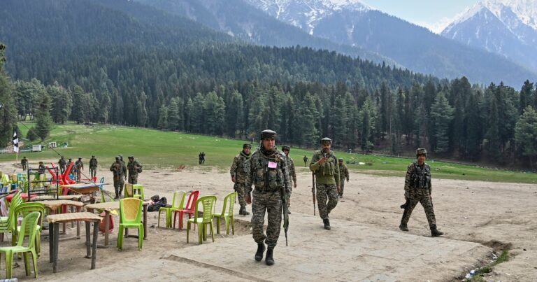 Tensión en Cachemira: India redujo el caudal de agua hacia Pakistán en la presa de Baglihar