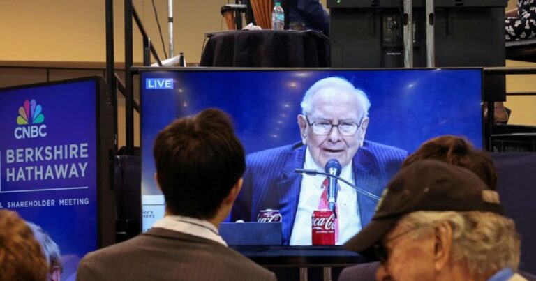 Warren Buffett ha creado un interrogante de 348.000 millones de dólares para su sucesor