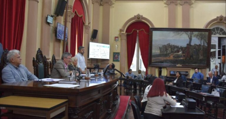 Diputados pedirá un plan piloto de IA
