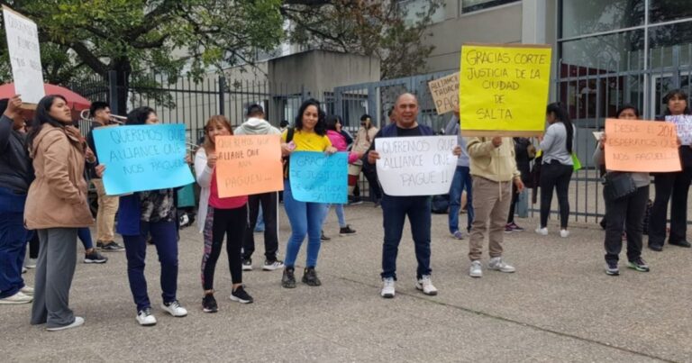 La Corte, a favor de ex empleados de una tabacalera