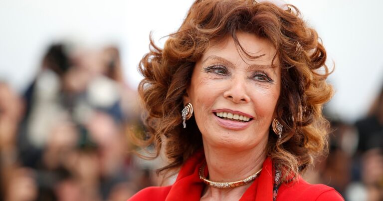De “jirafa torpe” a leyenda del cine: la transformación interior de Sophia Loren