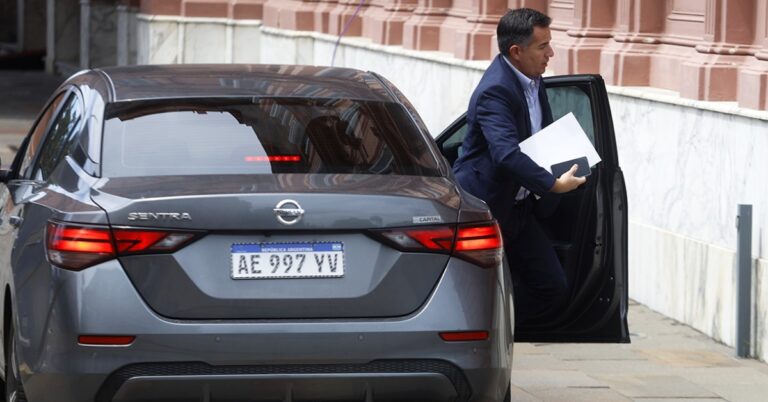 El karinista Bornoroni ahora busca bloquear el acuerdo con De Loredo