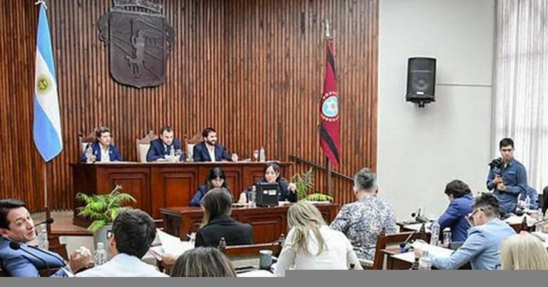 Restricciones municipales para deudores alimentarios