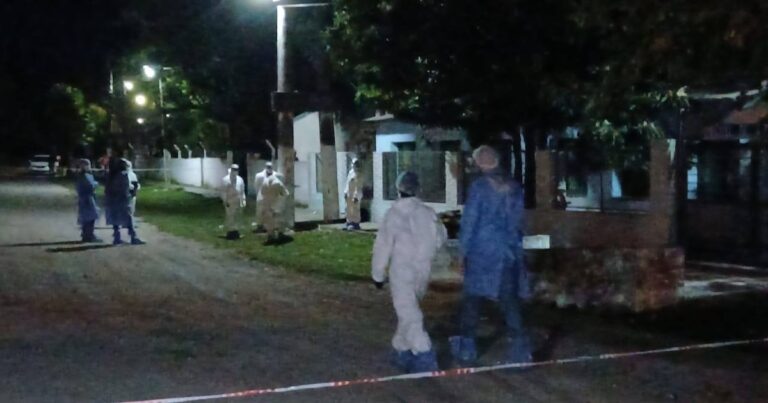 Declaró el acusado de matar y colgar el cuerpo de su pareja en la reja de un colegio de Tucumán