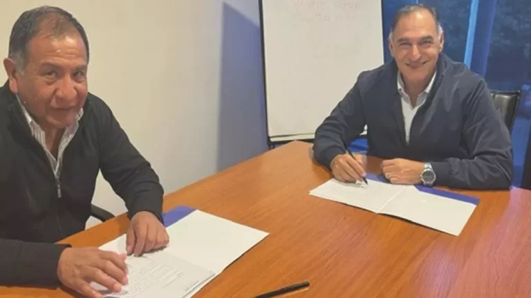 Cachi y San Carlos firmaron convenio con SAETA para recibir colectivos
