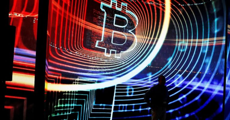 Resurrección del Bitcoin: cinco claves que impulsan a la criptomoneda otra vez hacia los USD 100.000