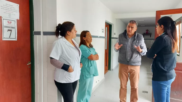 El ministro Mangione supervisó el funcionamiento del hospital Santa Teresita de Cerrillos