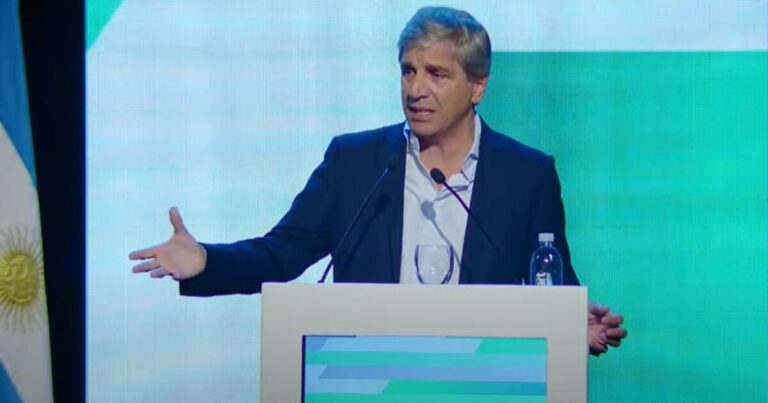 Se derrumbó el dólar mientras el mercado espera conocer las medidas del “neo blanqueo”