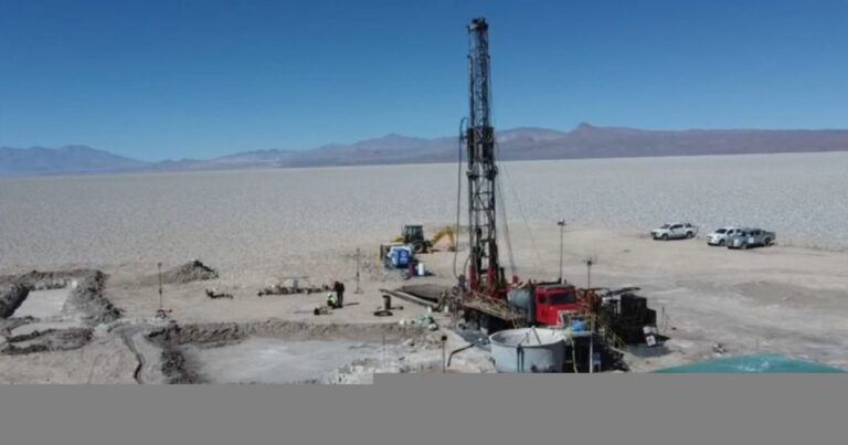 Bajan la tasa minera para incentivar las inversiones