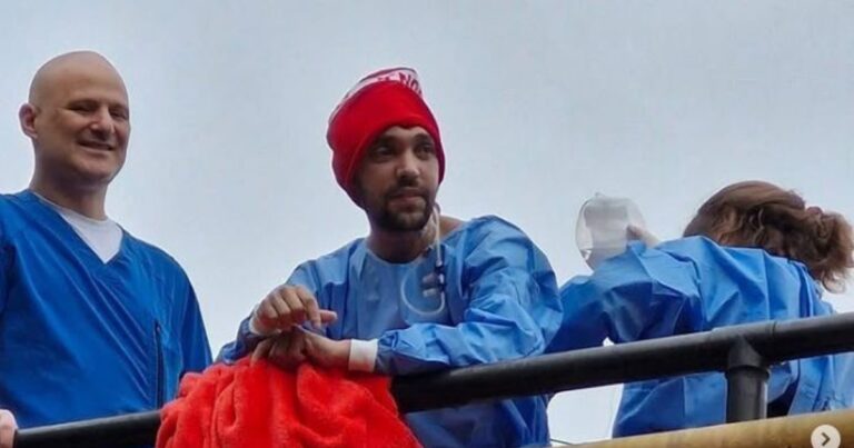El fotógrafo Pablo Grillo reapareció en público, tras 55 días internado en terapia intensiva