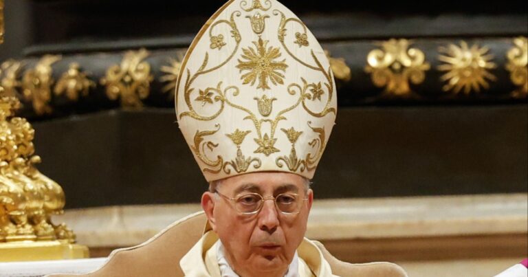 Quien es Dominique Mamberti, el cardenal que desvelará al mundo el nuevo papa