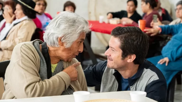 Se realizó una jornada de alfabetización digital para adultos mayores de barrio 20 de Febrero