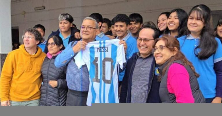 Gral. Güemes: Donaron una camiseta firmada por Lionel Messi