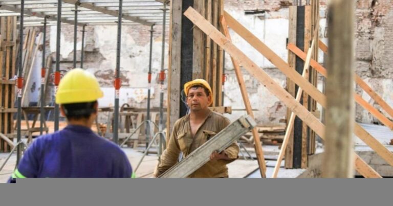 Caída de la construcción y la industria manufacturera en marzo