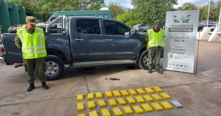 Golpe al narcotráfico en Salta: descubren 31 kilos de cocaína ocultos en una camioneta