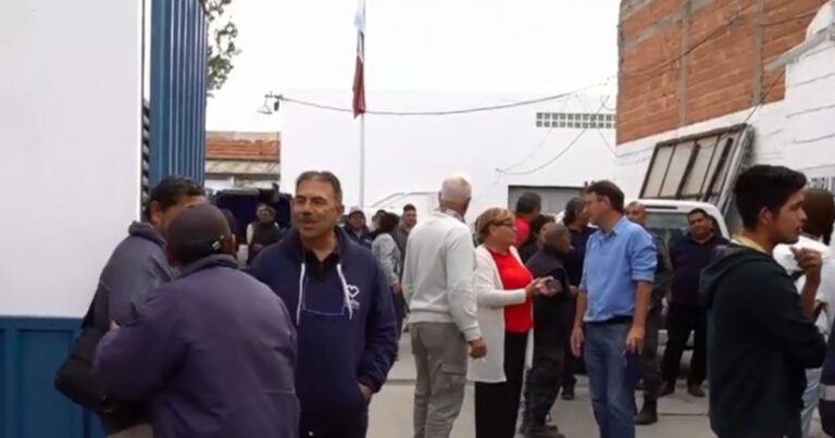 Ola de violencia en barrio Ceferino: delincuentes robaron y golpearon a un guardia en un edificio municipal